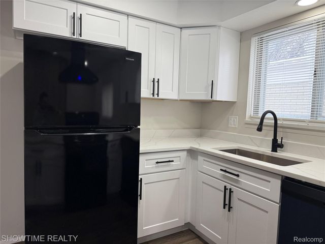 2848 Reese Drive, Sterling Heights, MI 48310