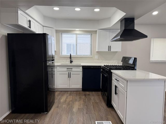 2848 Reese Drive, Sterling Heights, MI 48310