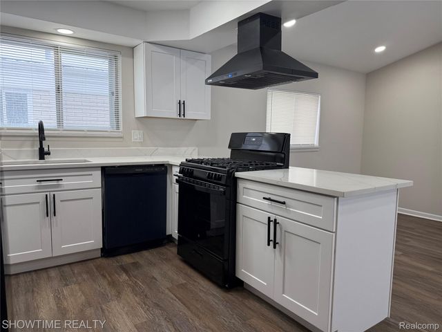 2848 Reese Drive, Sterling Heights, MI 48310