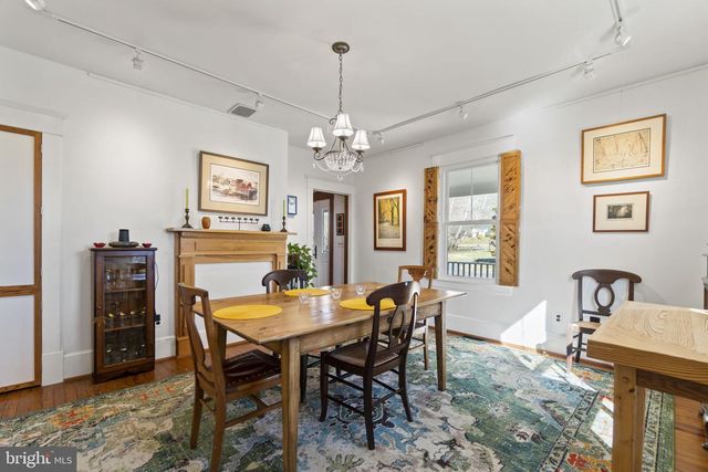 12720 LEE HWY, Washington, VA 22747