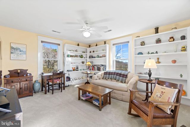 12720 LEE HWY, Washington, VA 22747