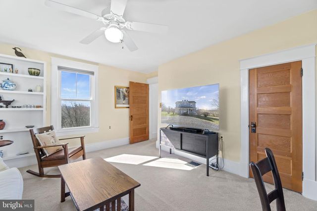 12720 LEE HWY, Washington, VA 22747