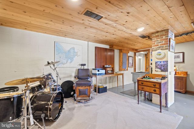 12720 LEE HWY, Washington, VA 22747