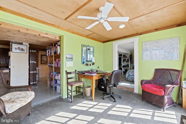 12720 LEE HWY, Washington, VA 22747