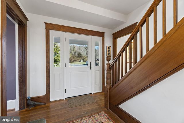 12720 LEE HWY, Washington, VA 22747