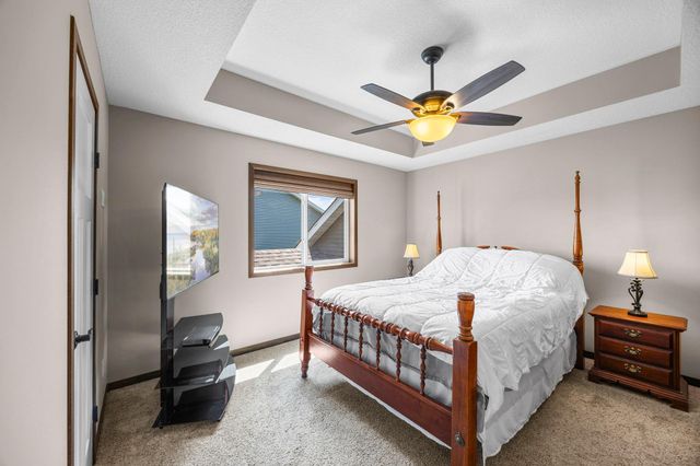 10 8th Avenue SE, Isanti, MN 55040