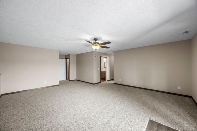10 8th Avenue SE, Isanti, MN 55040