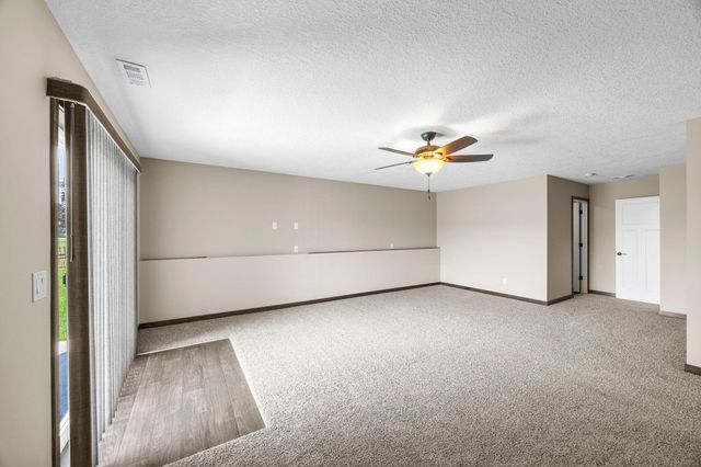 10 8th Avenue SE, Isanti, MN 55040
