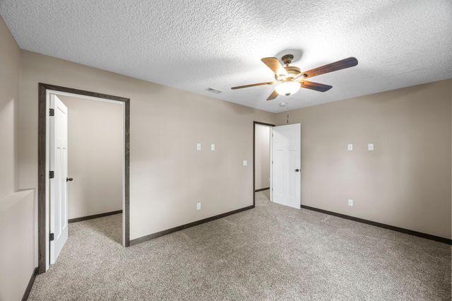 10 8th Avenue SE, Isanti, MN 55040