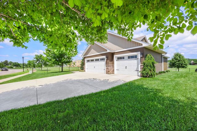 10 8th Avenue SE, Isanti, MN 55040
