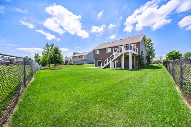 10 8th Avenue SE, Isanti, MN 55040