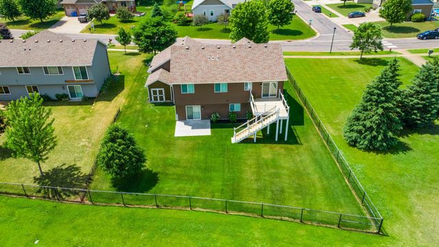 10 8th Avenue SE, Isanti, MN 55040