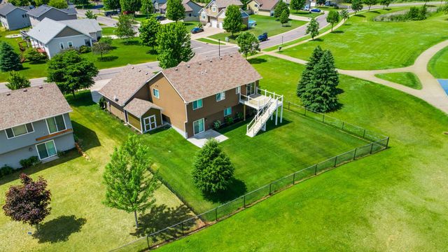 10 8th Avenue SE, Isanti, MN 55040