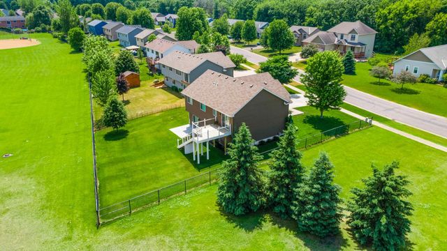 10 8th Avenue SE, Isanti, MN 55040
