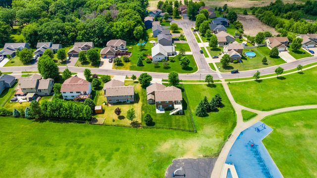 10 8th Avenue SE, Isanti, MN 55040