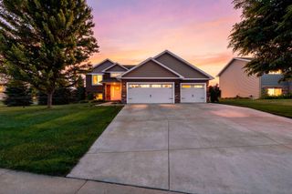 10 8th Avenue SE, Isanti, MN 55040