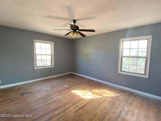 1917 39th Street, Lubbock, TX 79412