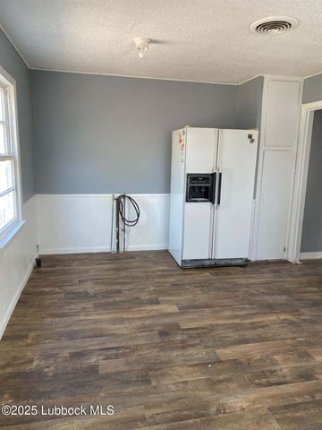 1917 39th Street, Lubbock, TX 79412