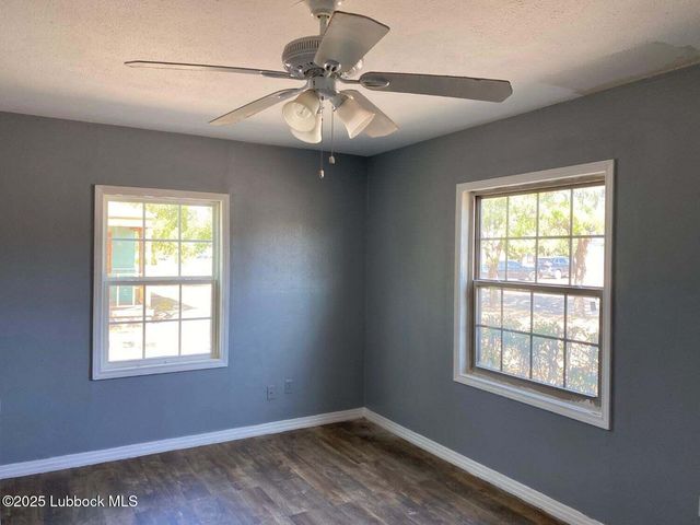 1917 39th Street, Lubbock, TX 79412