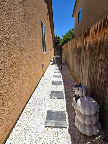 4153 Chessa Lane, Clovis, CA 93619