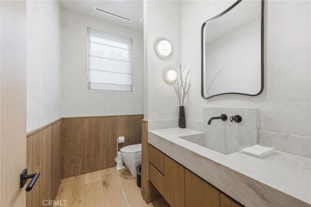 5414 Genesta, Encino, CA 91316