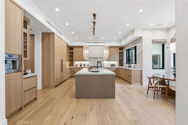 5414 Genesta, Encino, CA 91316