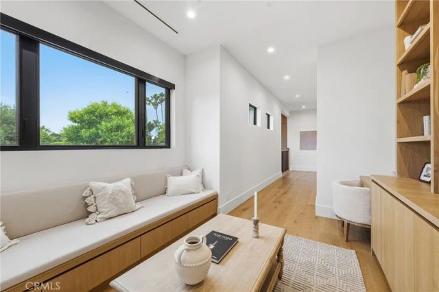 5414 Genesta, Encino, CA 91316