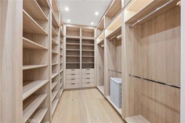 5414 Genesta, Encino, CA 91316