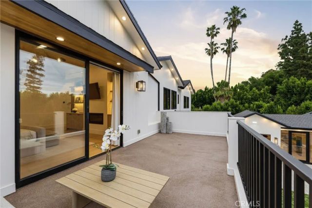 5414 Genesta, Encino, CA 91316