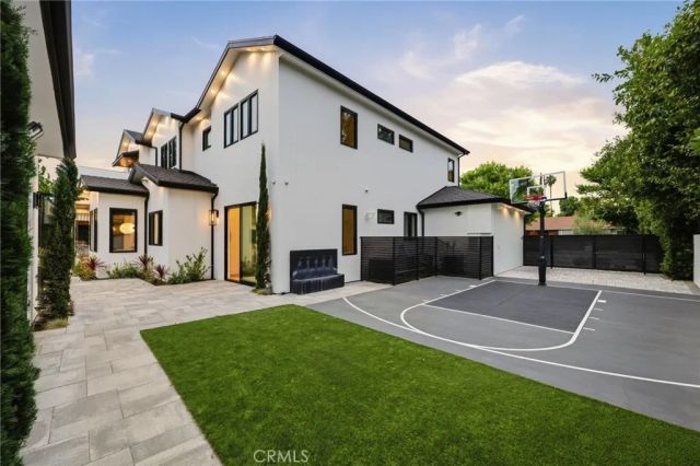 5414 Genesta, Encino, CA 91316
