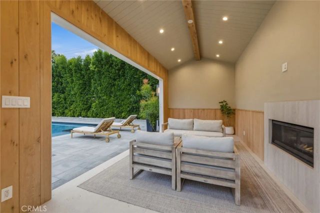 5414 Genesta, Encino, CA 91316