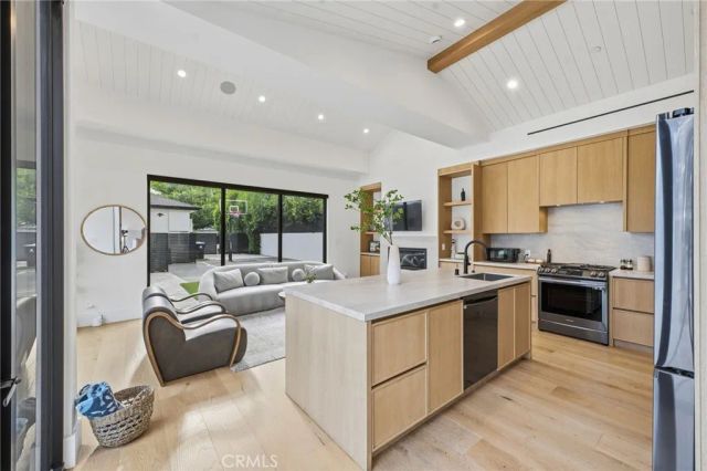 5414 Genesta, Encino, CA 91316