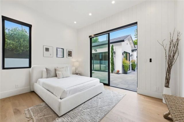 5414 Genesta, Encino, CA 91316