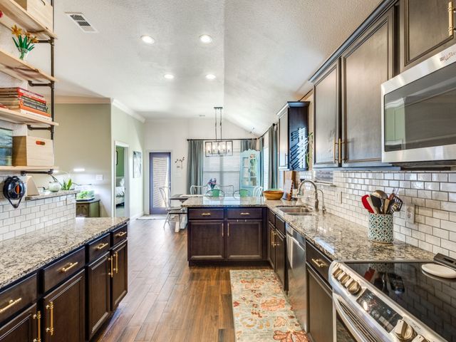 2311 Southridge Lane, Sherman, TX 75092