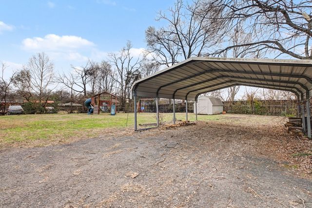 809 Chadwell Dr, Madison, TN 37115