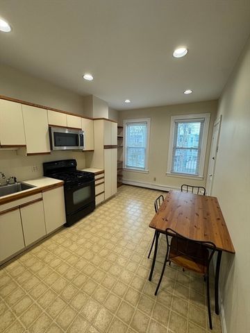 883 E 4th St 2, Boston, MA 02127