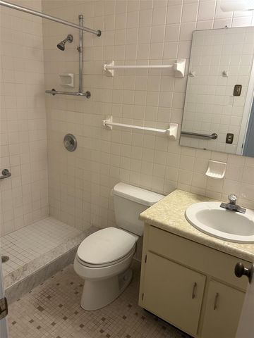 8334 DR MARTIN LUTHER KING JR STREET N, St Petersburg, FL 33702