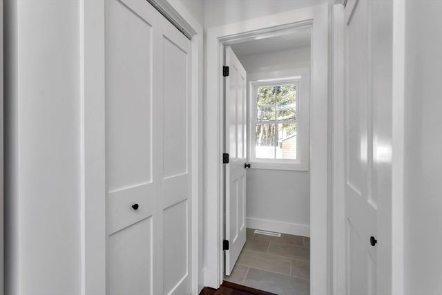 19 Cottage Ave, Southampton, MA 01073