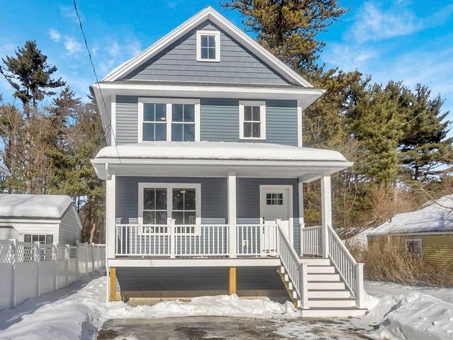 19 Cottage Ave, Southampton, MA 01073
