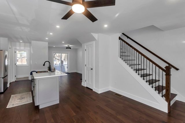 19 Cottage Ave, Southampton, MA 01073