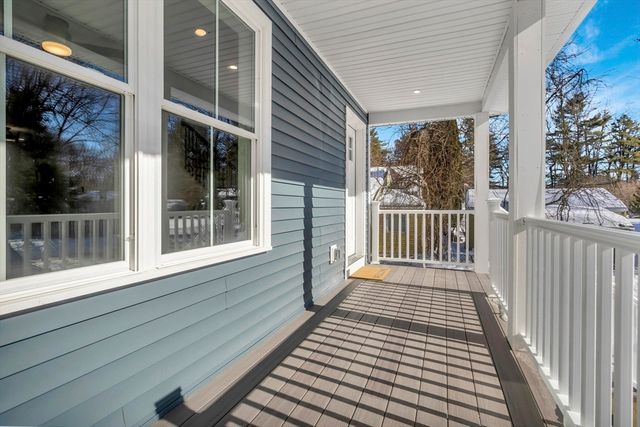 19 Cottage Ave, Southampton, MA 01073