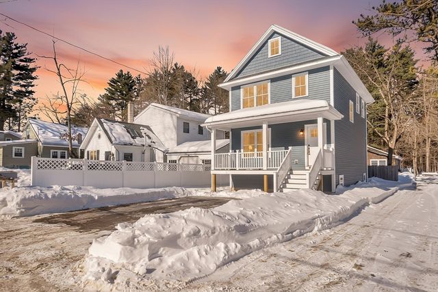 19 Cottage Ave, Southampton, MA 01073