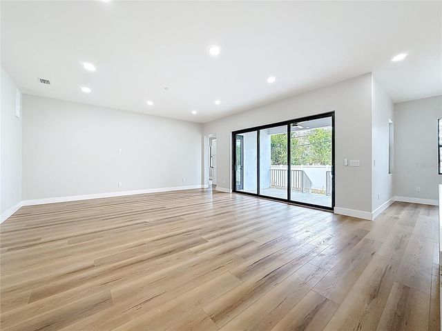 4219 W BAY VIEW AVENUE, Tampa, FL 33611