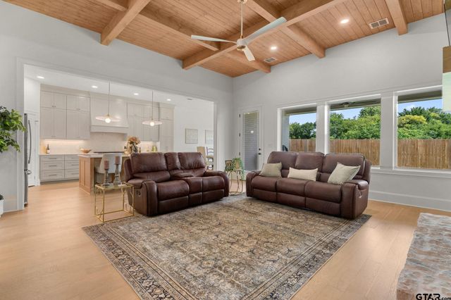 3143 Club Dr, Tyler, TX 75703