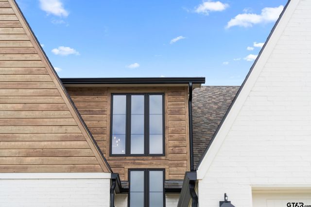 3143 Club Dr, Tyler, TX 75703