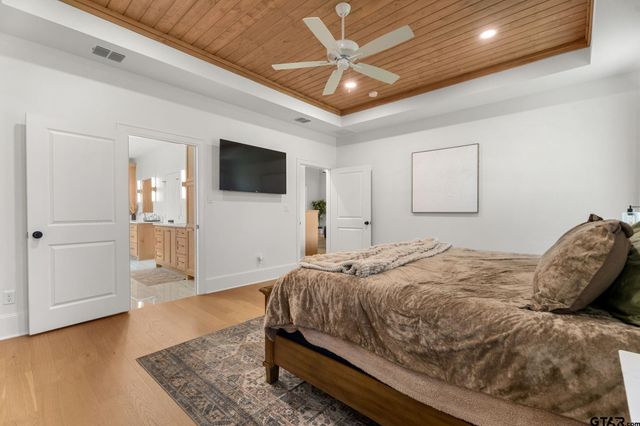 3143 Club Dr, Tyler, TX 75703