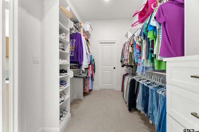 3143 Club Dr, Tyler, TX 75703