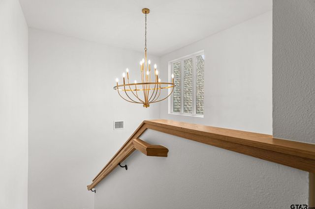 3143 Club Dr, Tyler, TX 75703