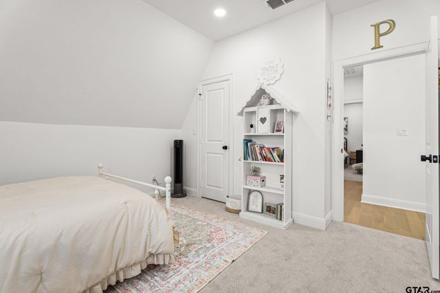 3143 Club Dr, Tyler, TX 75703