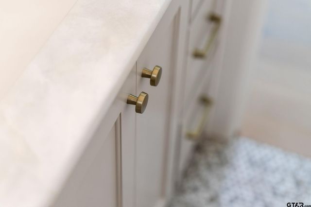 3143 Club Dr, Tyler, TX 75703